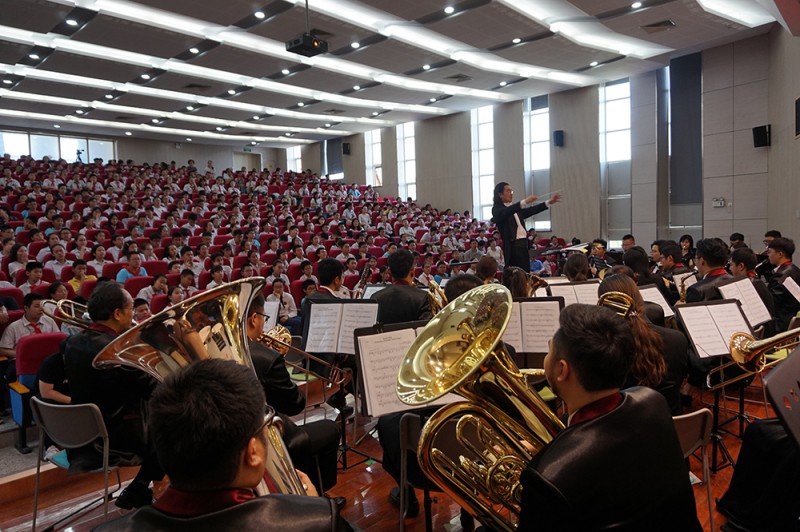 江苏东方交响管乐团