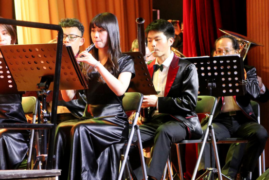 江苏东方交响管乐团